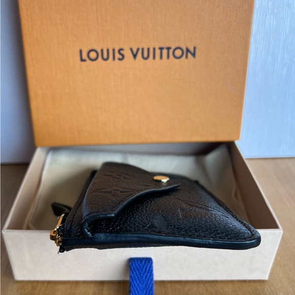 Louis Vuitton zipped card holder - Picture 9 of 9